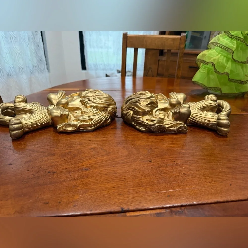 Vintage 1970 Universal Statuary Corp Gold Lion Wall Plaques